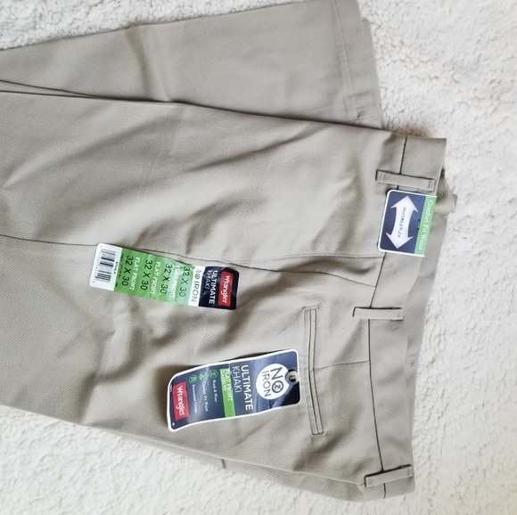 Wrangler Khakis 32x30 Classic Fit Flat Front *NWT - Picture 3 of 12